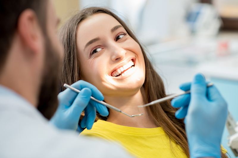 洗牙和牙周病治療：選擇專業診所的重要性